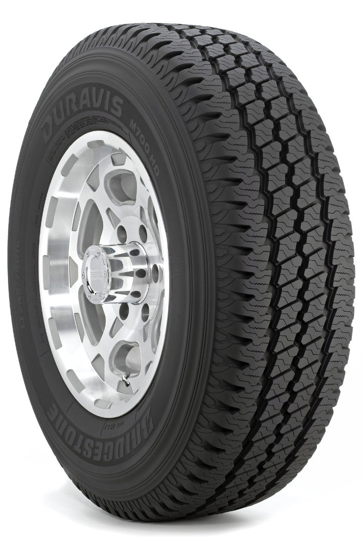 BRIDGESTONE DURAVIS M700 265/70R17 121/118Q